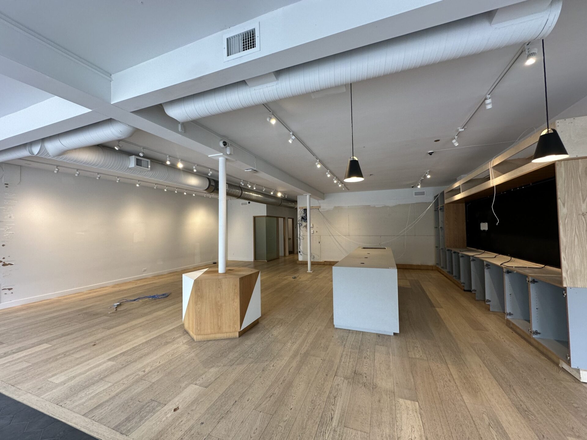 Commercial space for lease on Kingsway, Vancouver, BC