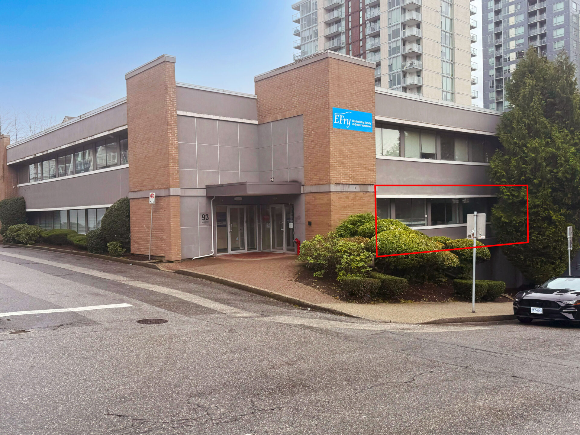 102-93 6th St - exterior