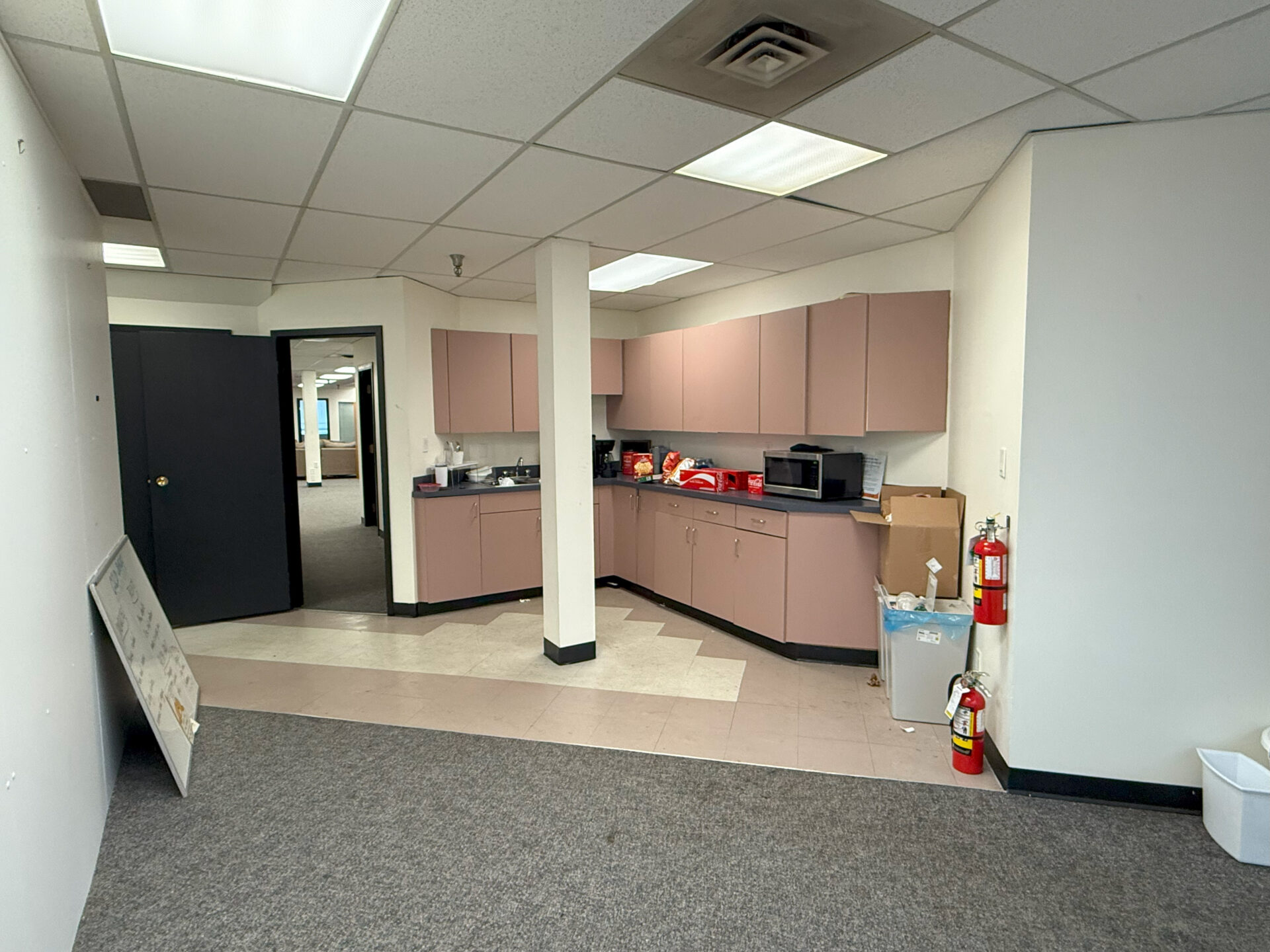 102-93 6th St - interior, kitchen