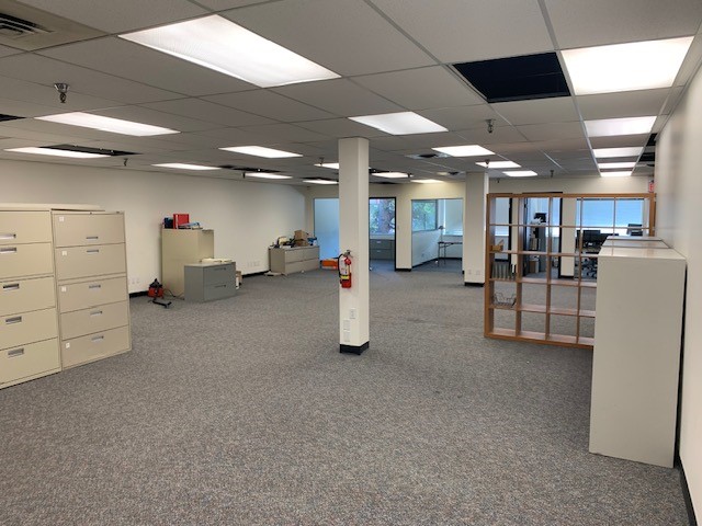 102-93 6th St - interior, front offices