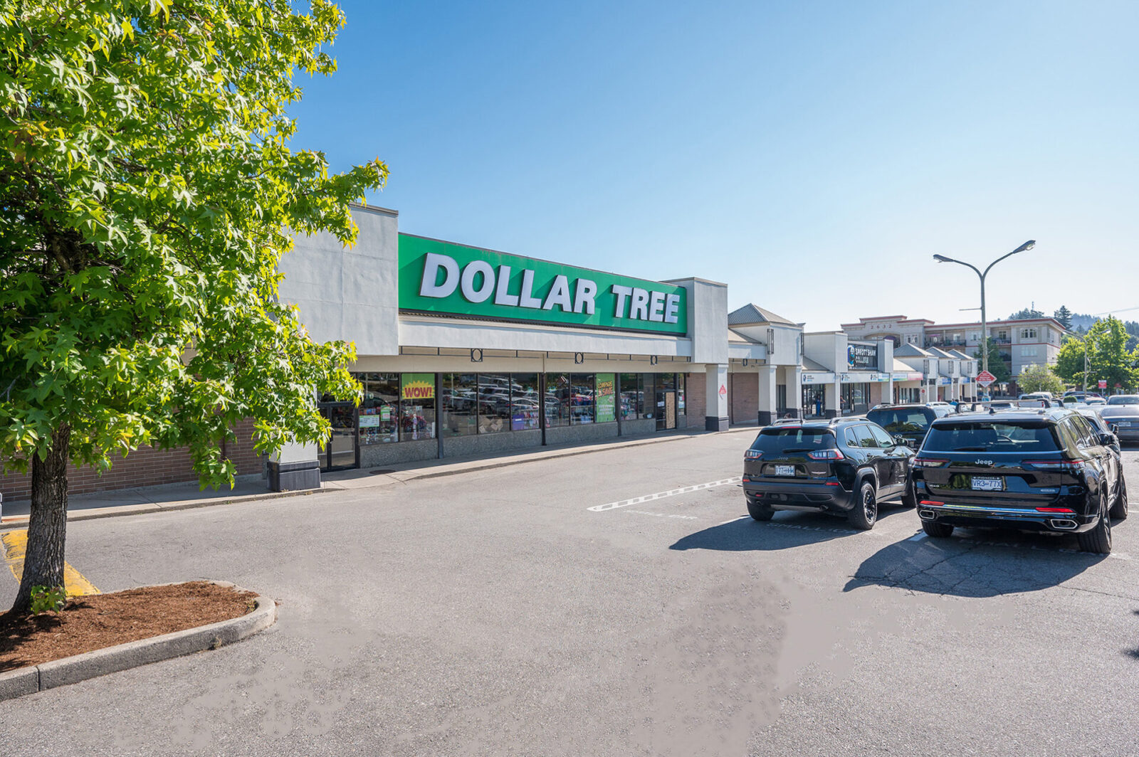  Abbotsford Centre Mall | 33655 Essendene Avenue & 33585 South Fraser Way, Abbotsford BC